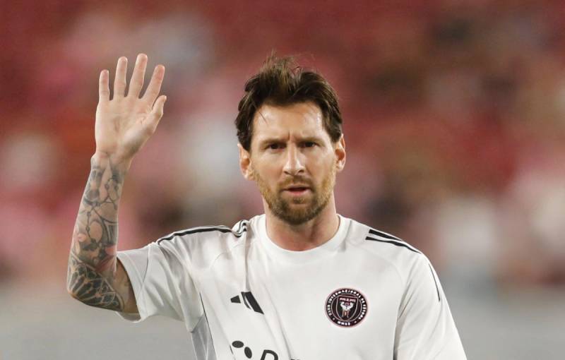 Cầu Thủ Lionel Messi: Hành Trình Của Một Huyền Thoại Bóng Đá