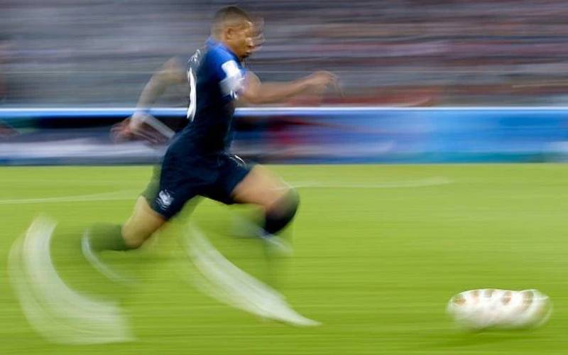 Kylian Mbappé  toc do