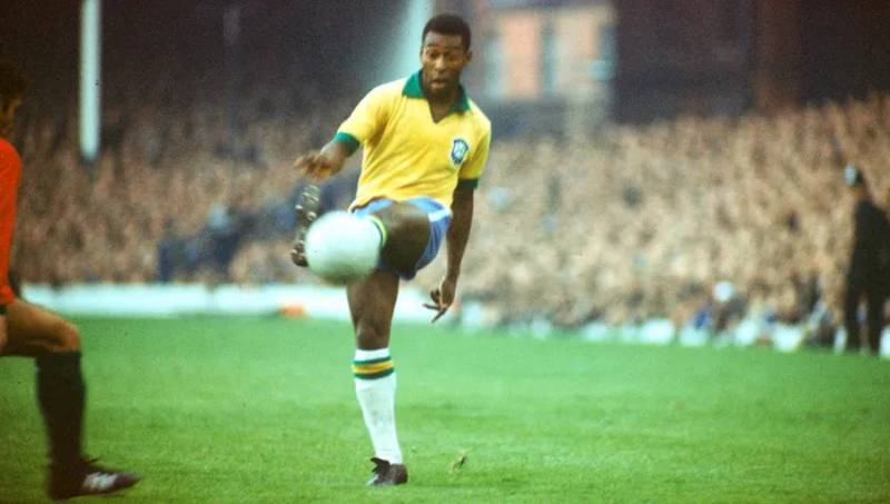 Pelé – 767 bàn thắng